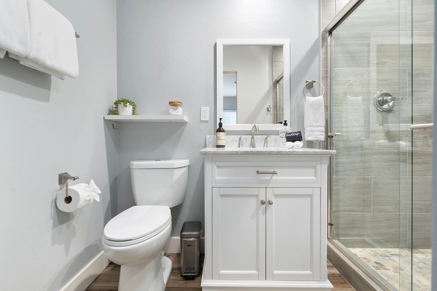 Well-appointed full bathroom featuring all essential amenities for comfort and convenience.