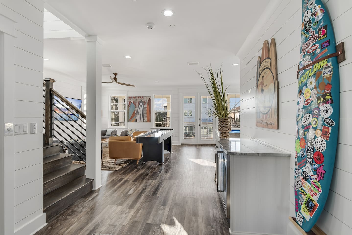 Open Entertainment Area (second floor)