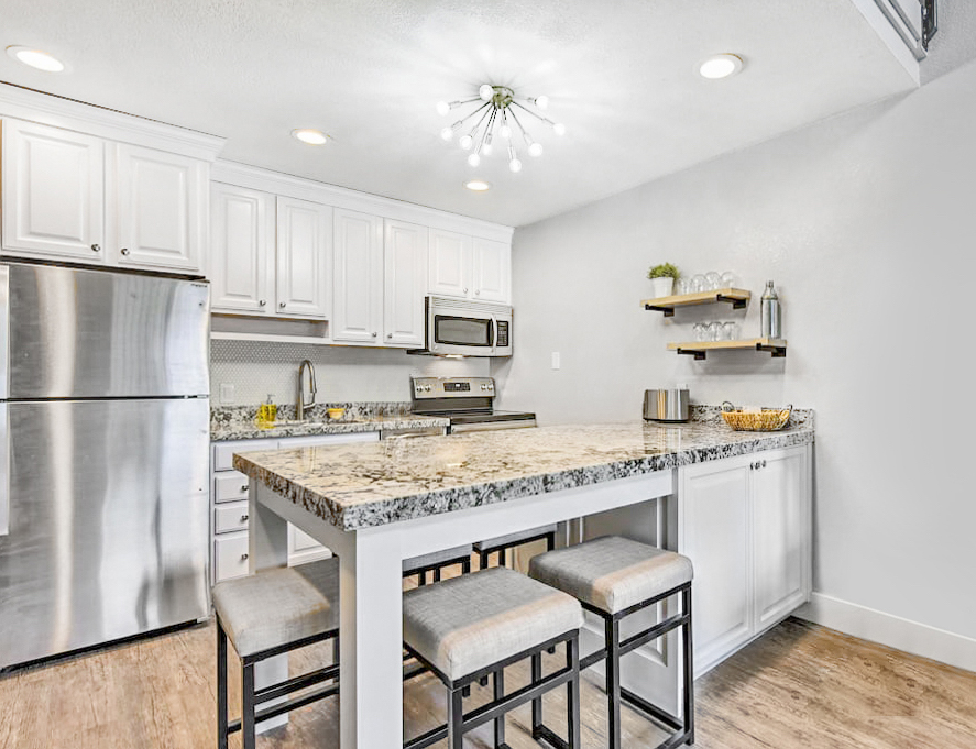 Ski Retreat | Walk-to-Lifts, HotTub + Free Parking 2