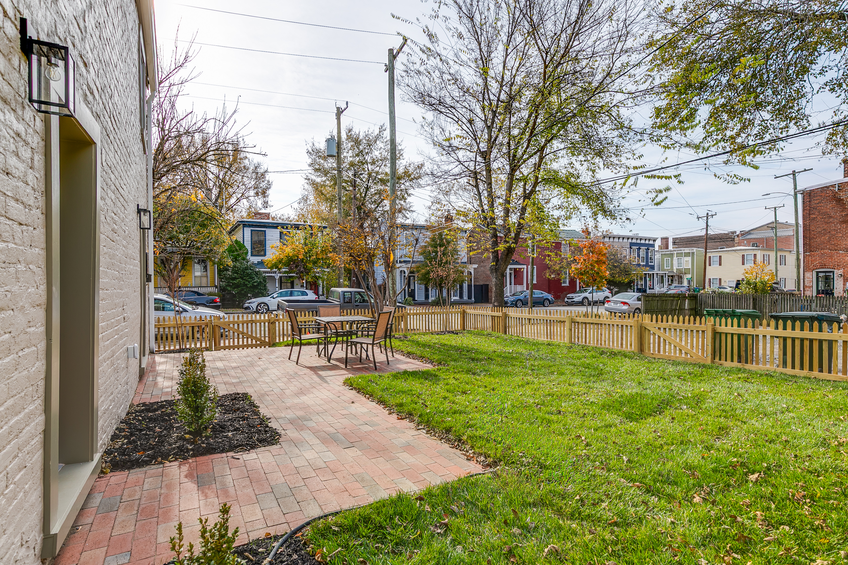 Spacious Outdoor Patio: Enjoy al fresco dining surrounded by charming Richmond vibes!