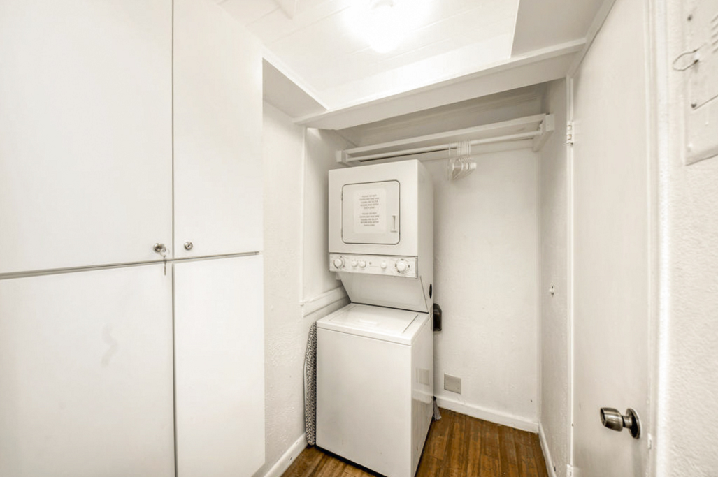 Rocco: ''The location is great and its a cute place for 2. Best host ive had in years of air bnb rentals! Would definitely stay again!''