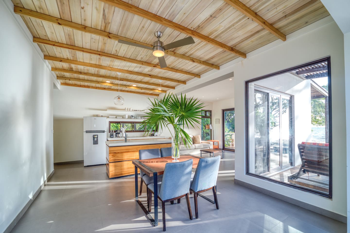 High ceilings, lots of natural light, surrounded by natural beauty