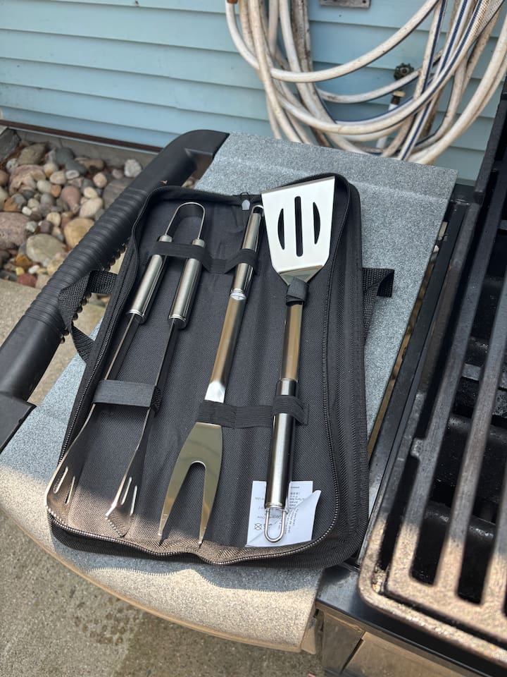 Basic grilling tools, thermometer included!