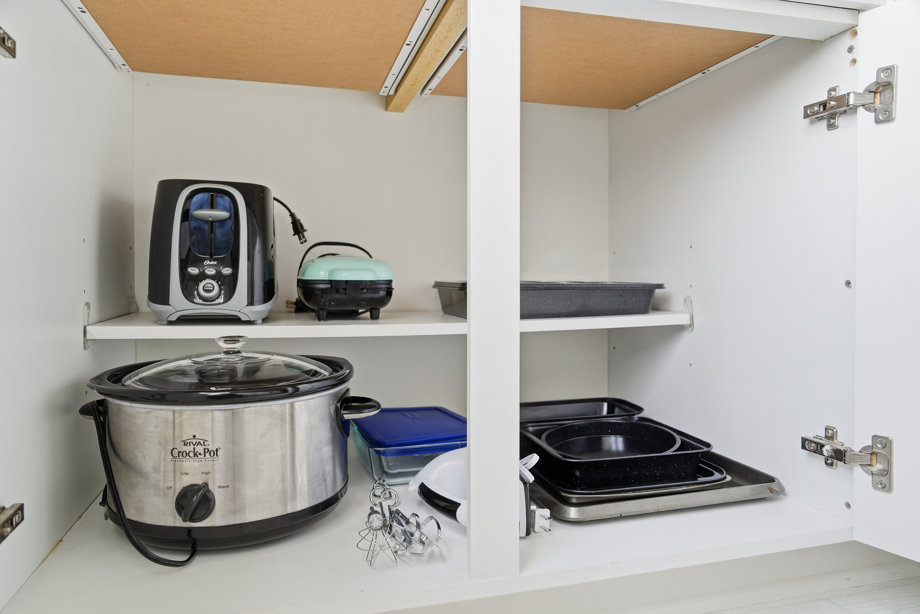 Fully equipped kitchen for all your cooking and baking needs.