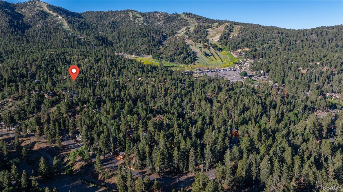 Located at resort level in Upper Moonridge, very close to Bear Mountain Resort