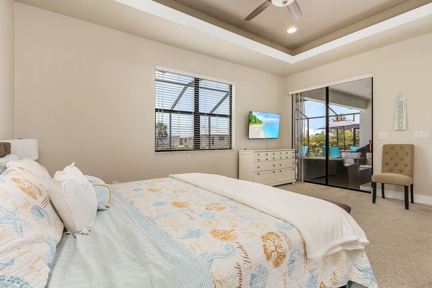 Primary suite with lanai and pool access