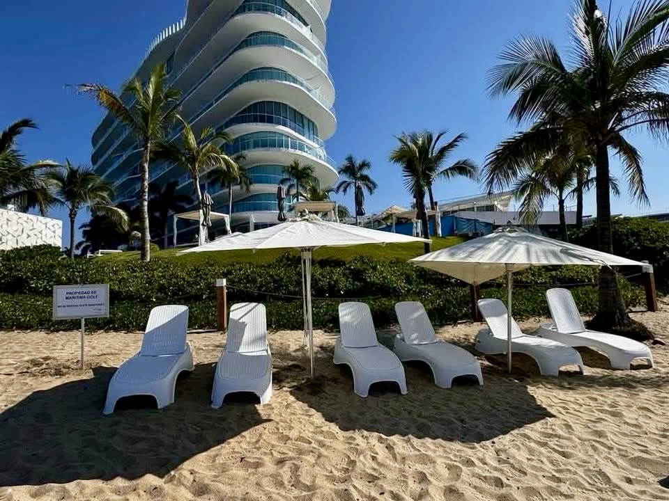 Private Sun Lounge Beach Area