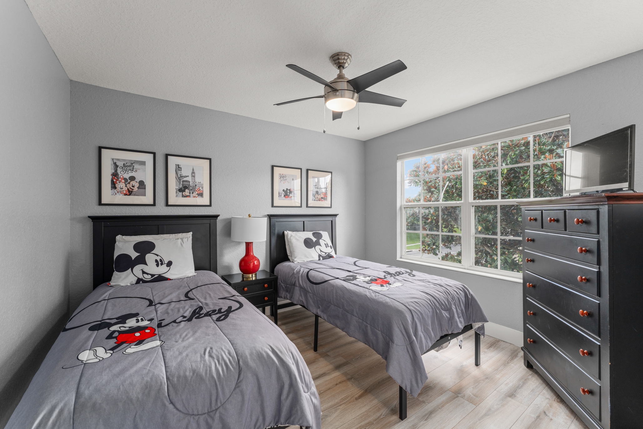 Mickey Minnie bedroom