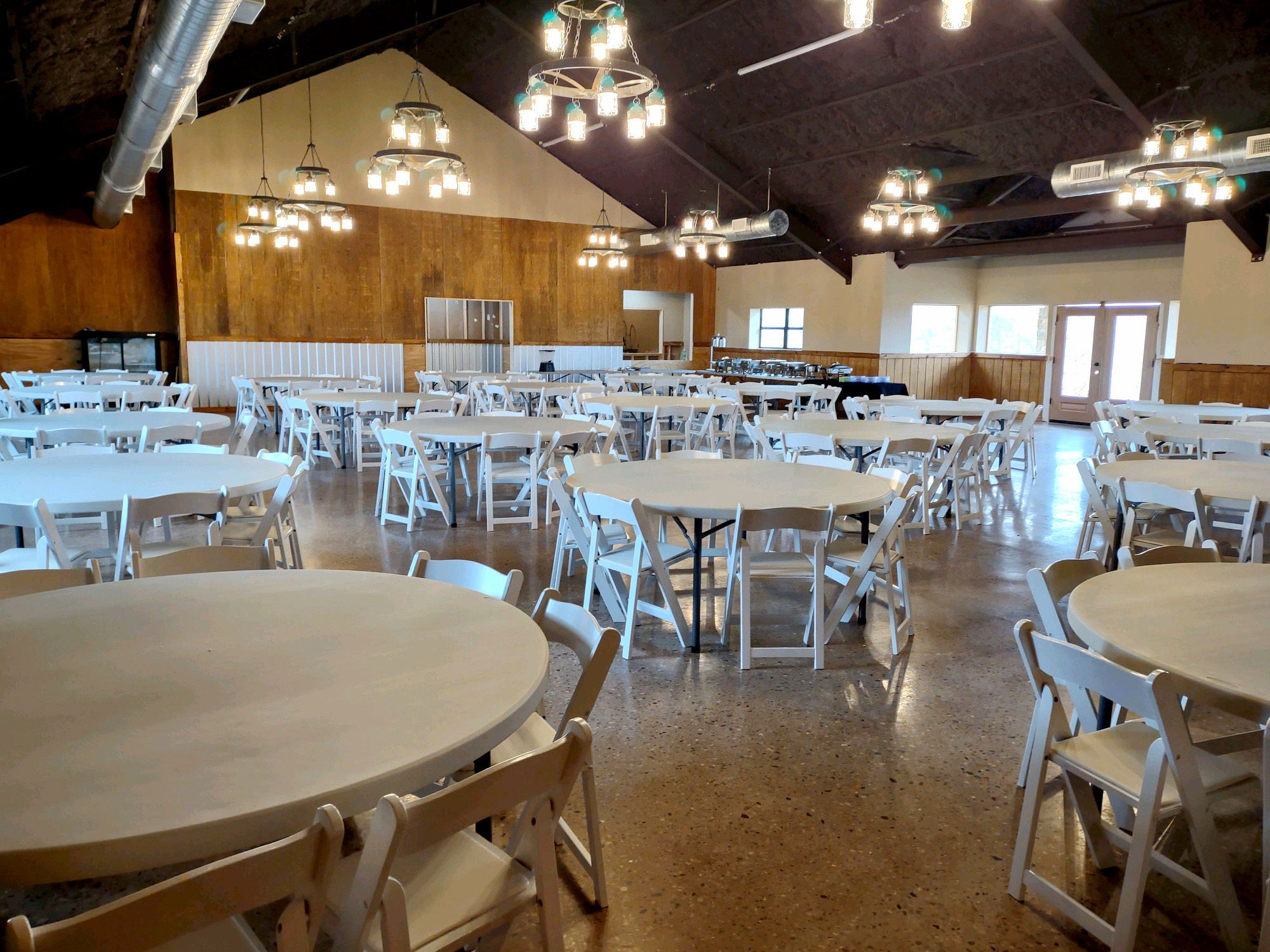 Full commercial kitchen. Tons of bathroom space. Detached bridal suite/green room with full bathroom.