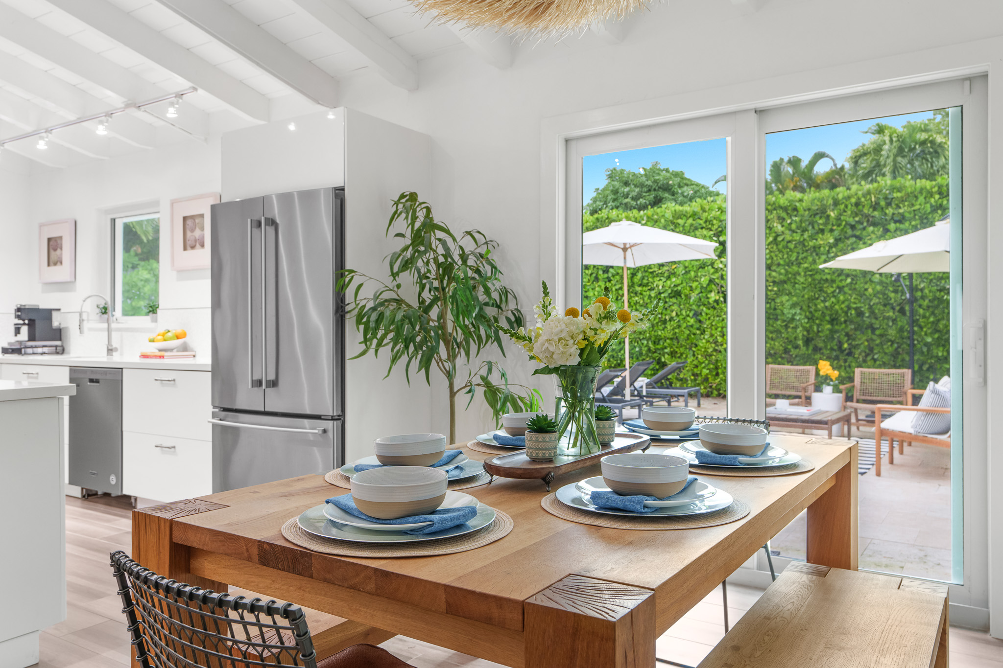 Indoor and outdoor dining