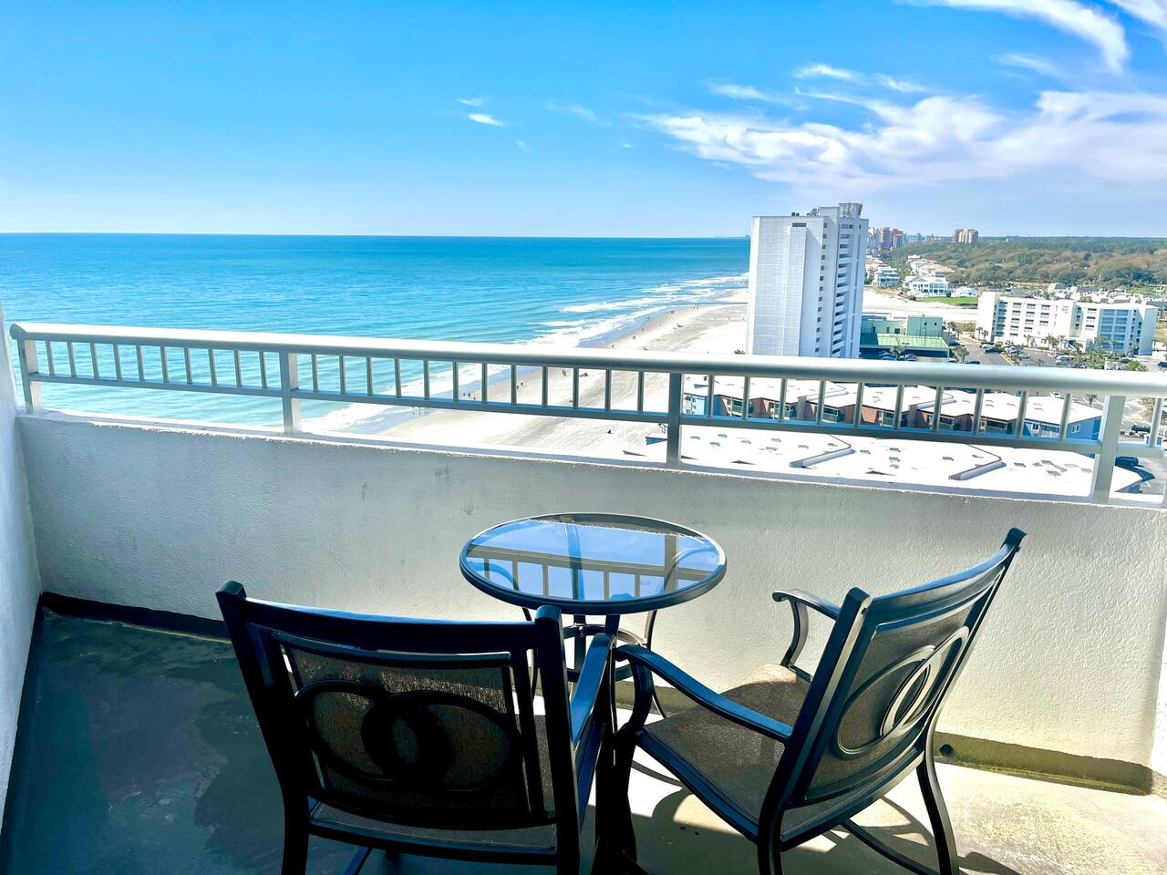 Sit out and enjoy the (almost) endless views down the beach as well as the Ocean - all from your penthouse unit. Can also look down at Ocean Annies Beach Bar and enjoy listening to the music nightly (weather permitting).