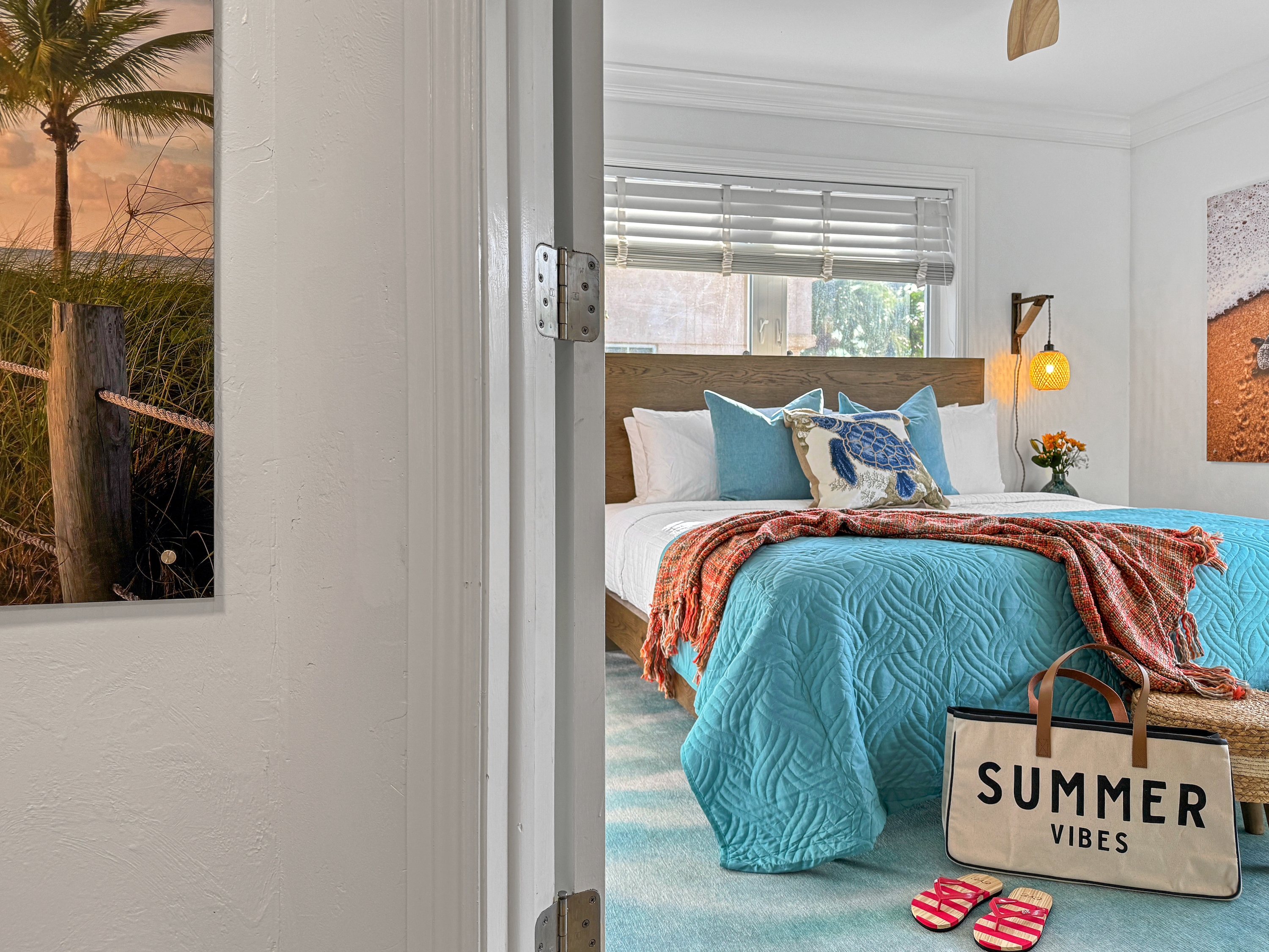 With anther comfy queen bed...