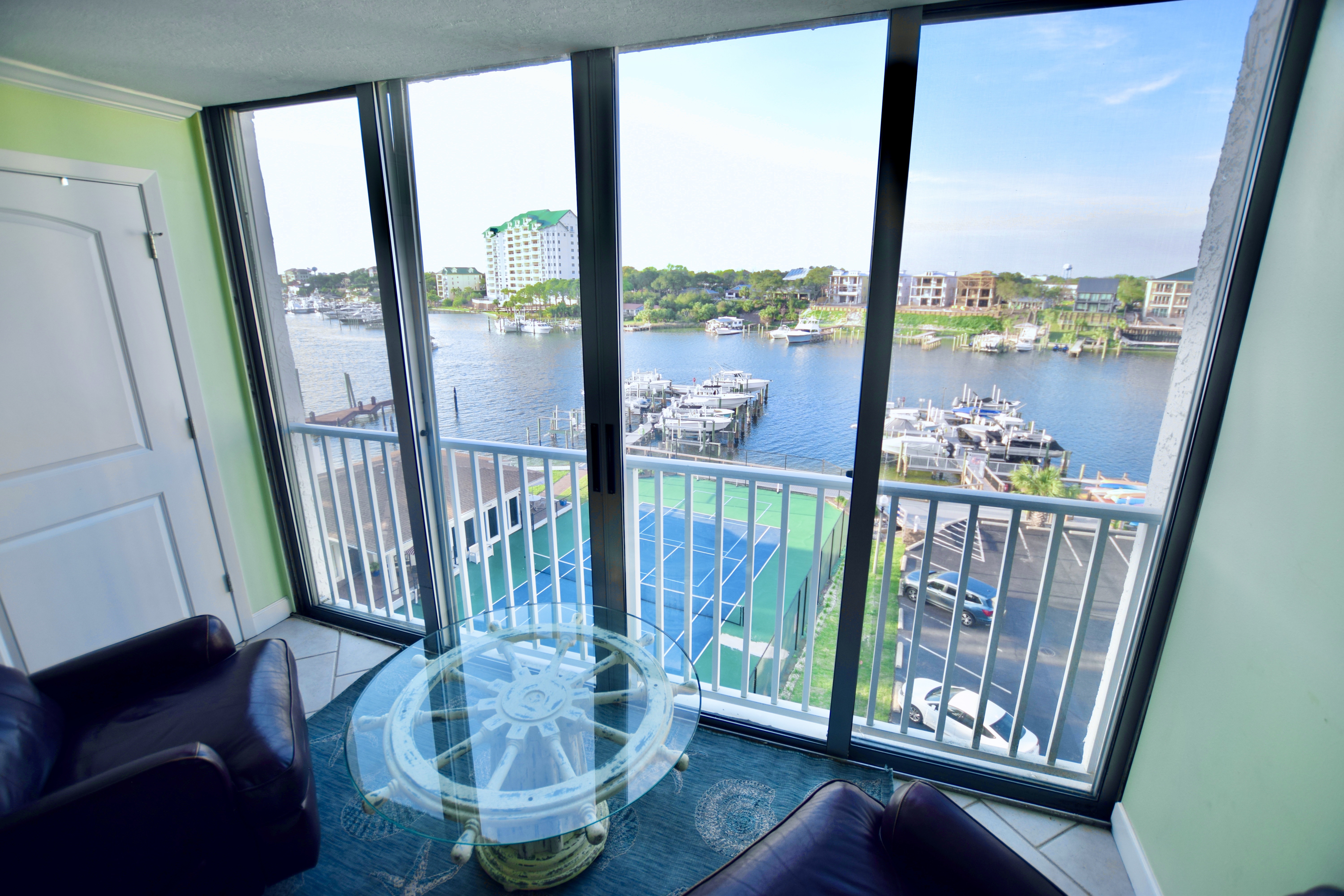 DOLPHIN POINT #601A