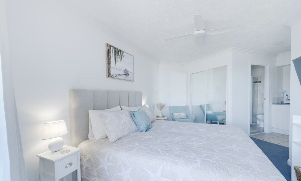 Studio King Bed