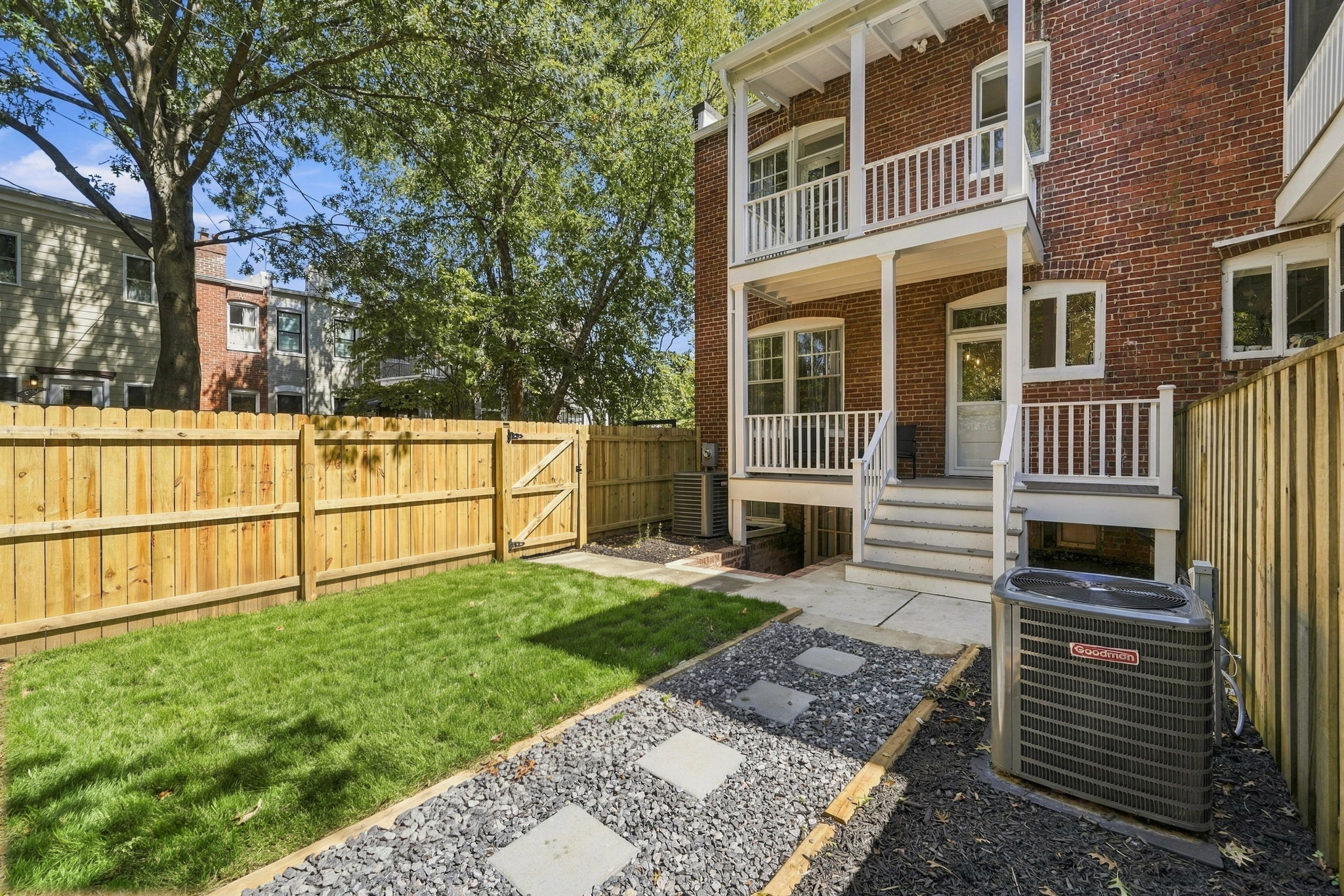 Private Garden Retreat: Enjoy sunny days and tranquil evenings in your own lush backyard oasis!