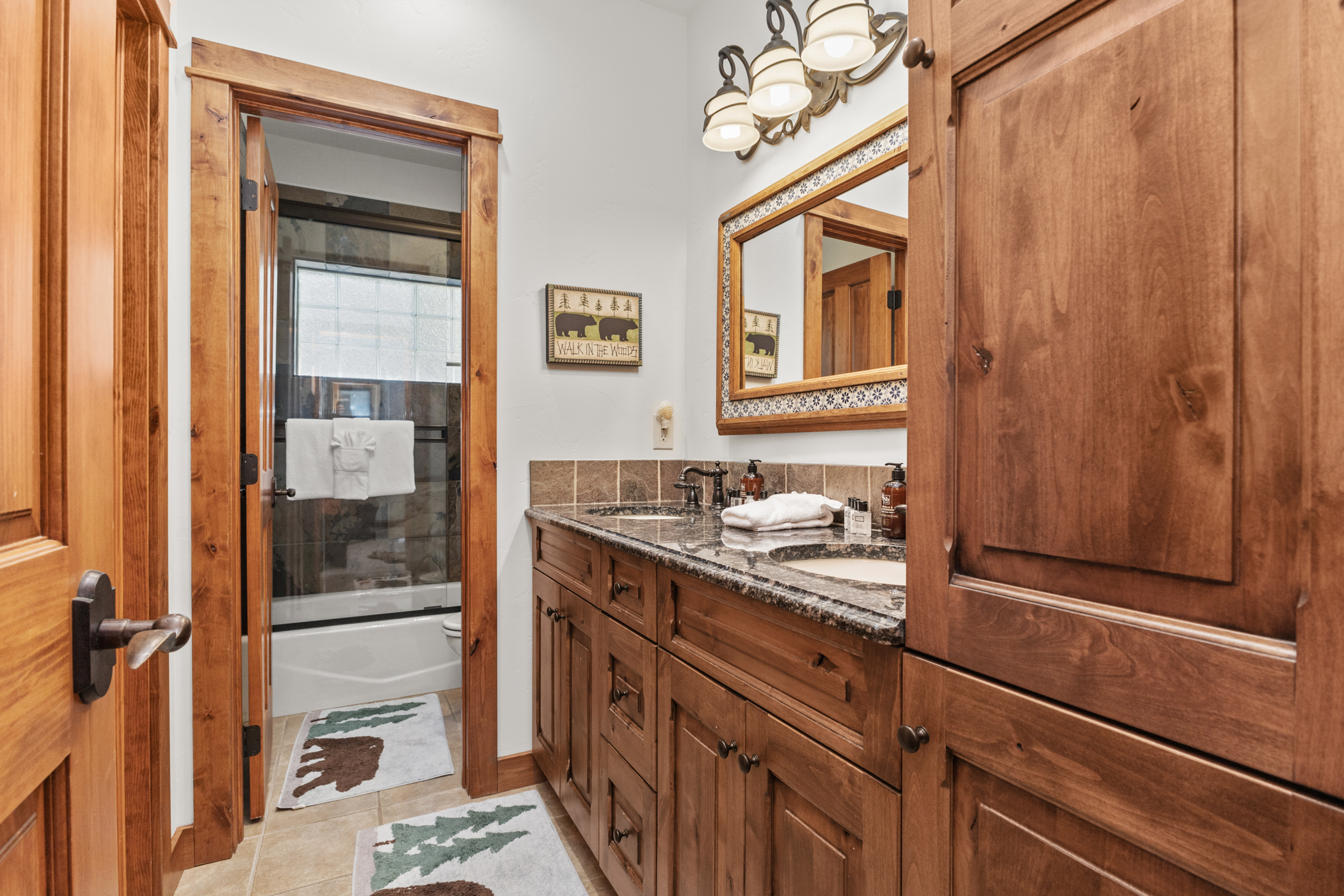 2nd Level - Shared Bathroom 2 for Bedroom 2 & 3