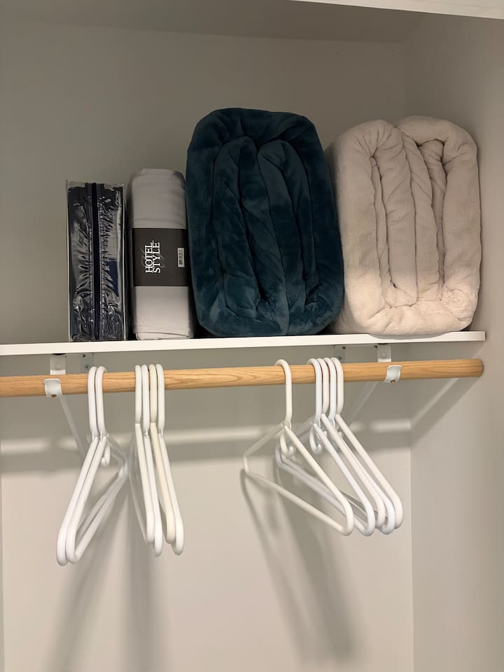 Additional bedding with an air mattress