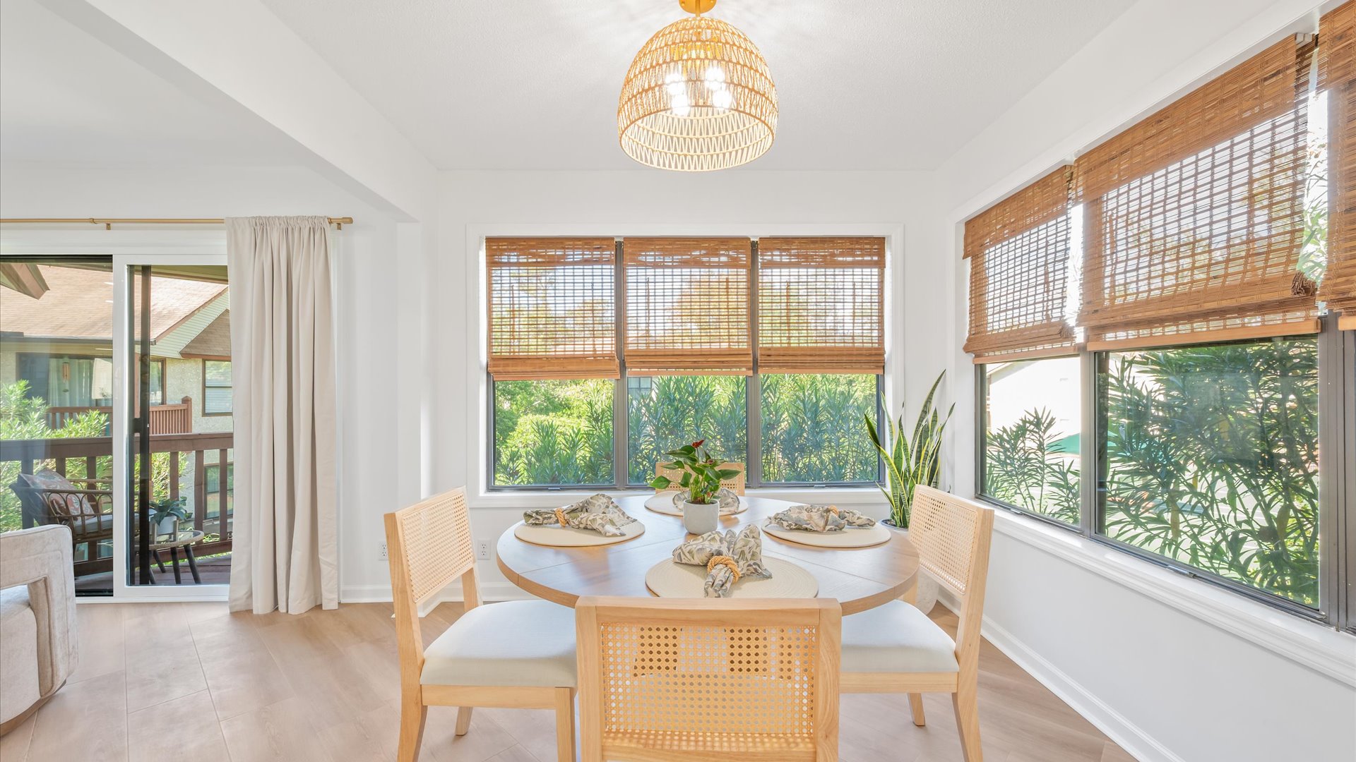 Dining Area with table for 4