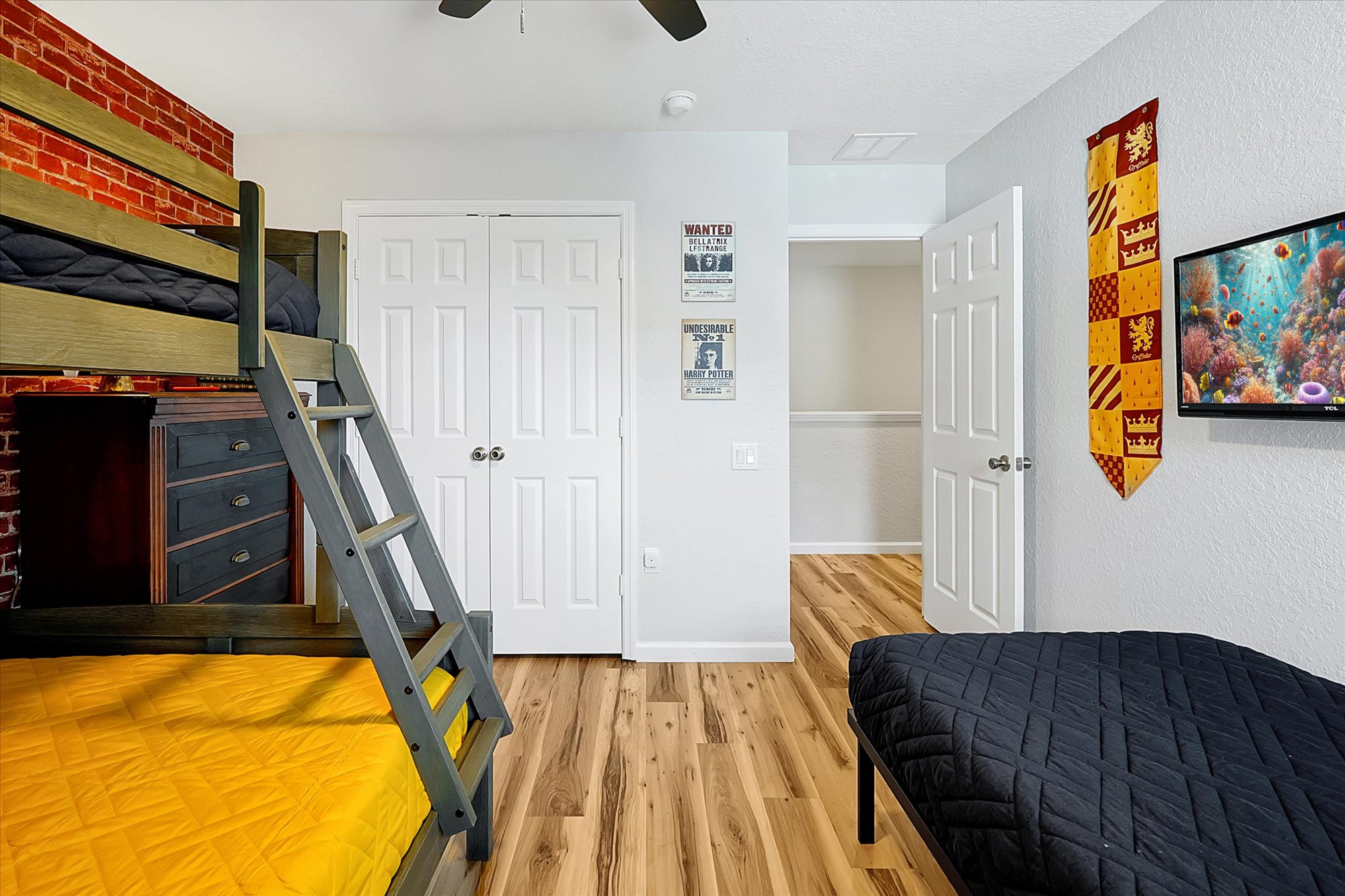 Harry Potter room with Smart TV