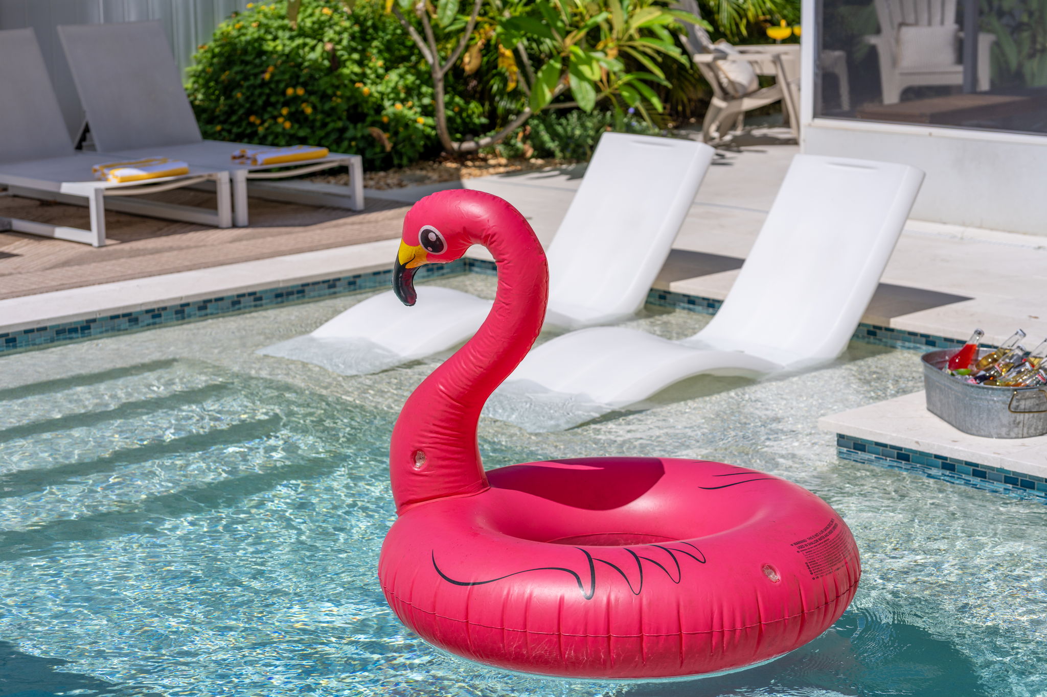 No crowds, no stress—just you, the water, and a perfectly placed drink on the ledge.