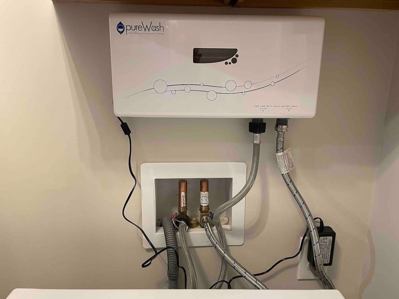 Laundry is washed through ozonated water to help sanitize all laundry