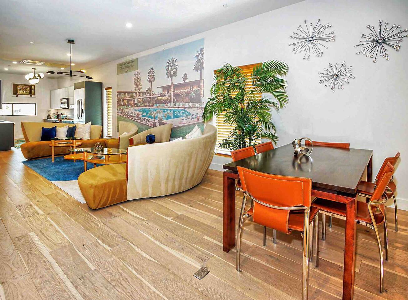 Uniquely themed MidMod vacation rental in Oldtown scottsdale directly across from Hotel Valley Ho!

Open floor plan!

Dining for 6