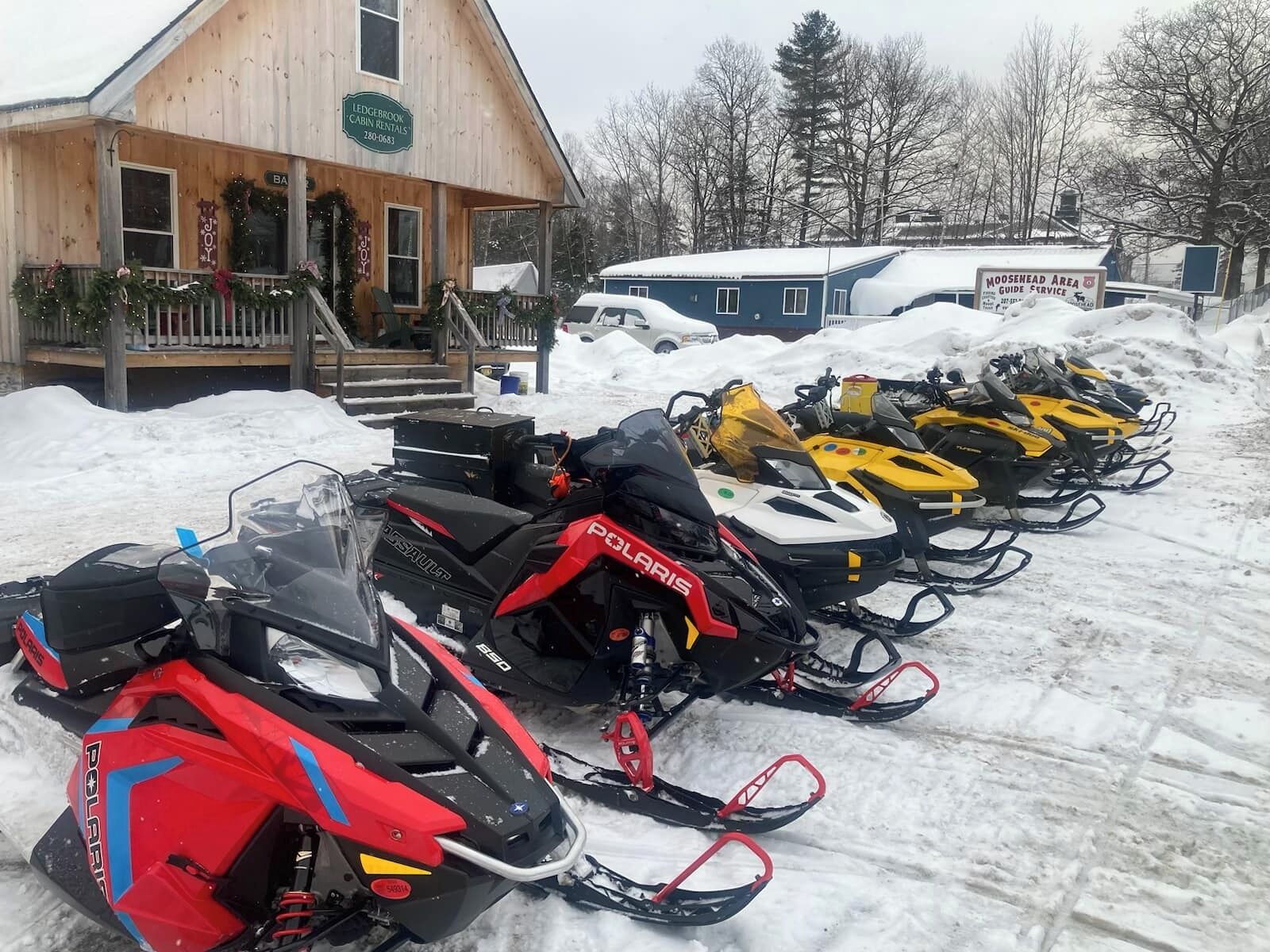 Snowmobilers dream: trails access, space for trailers, and walk to restaurants!