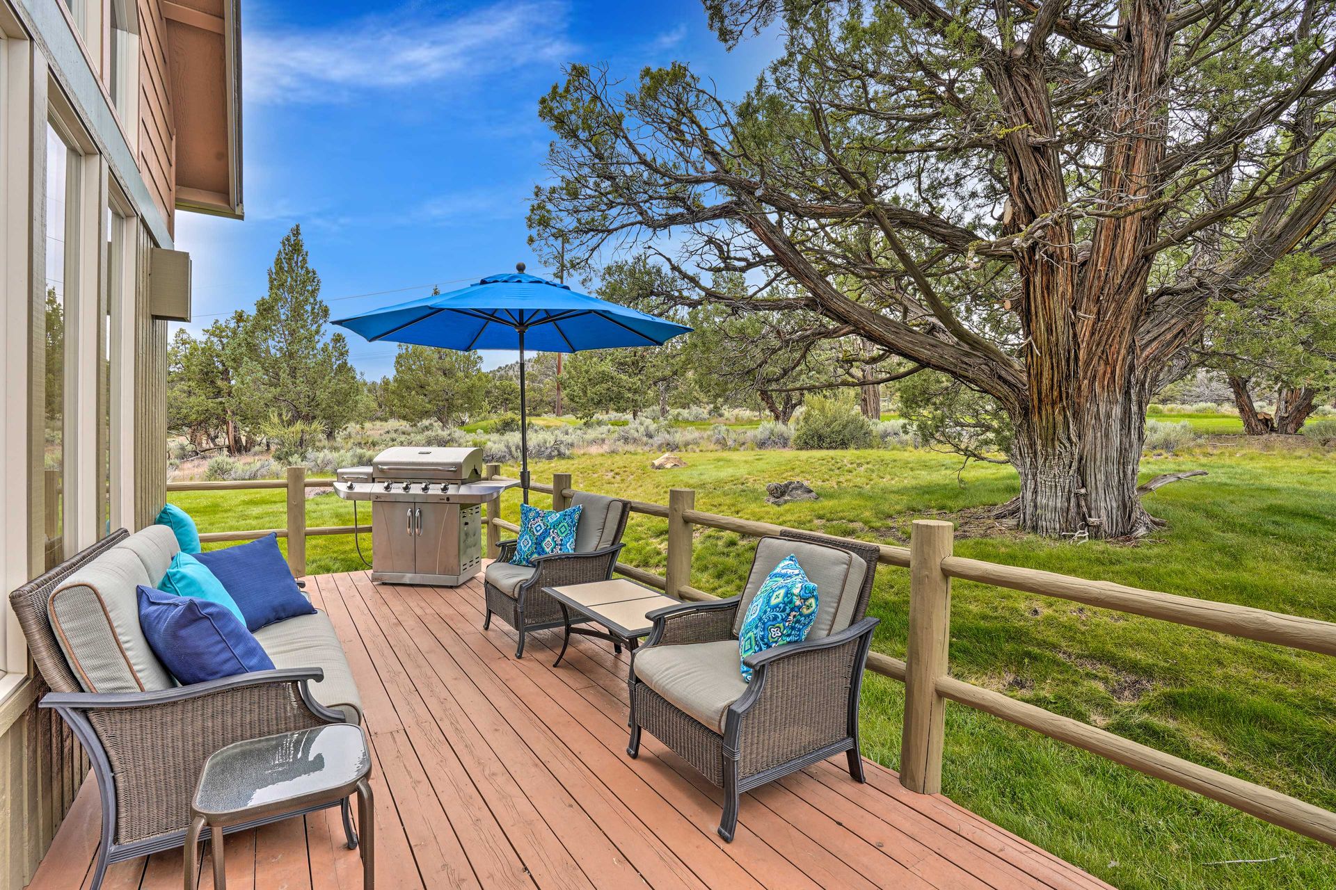 Deck with seating and barbecue