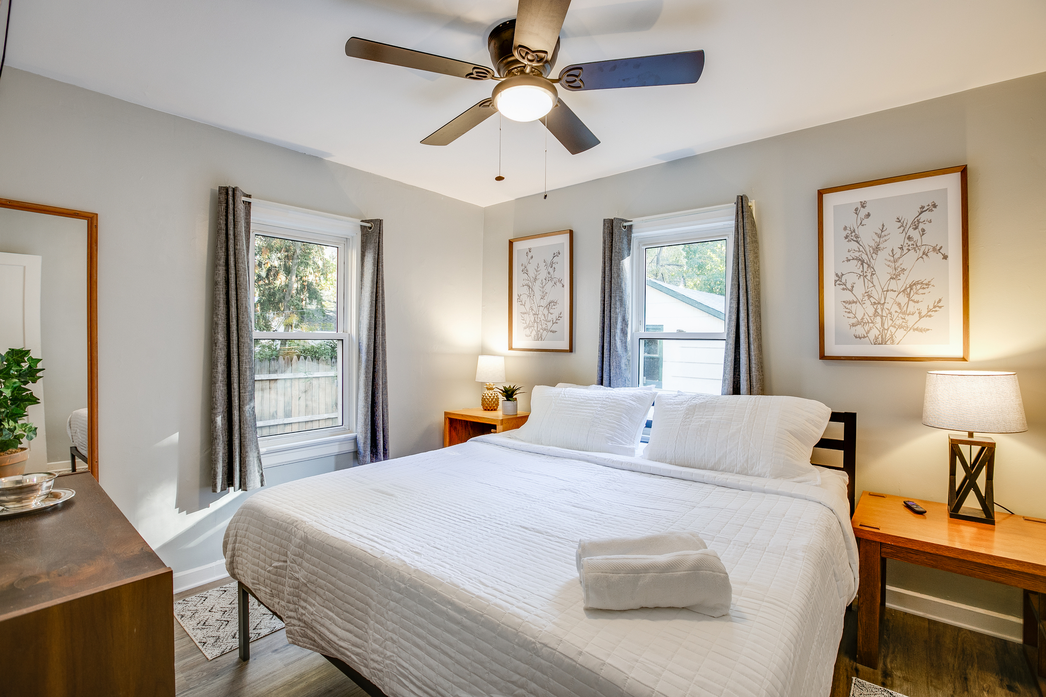 Hot Tub, Fire Pit—Walk to Notre Dame and Downtown 4