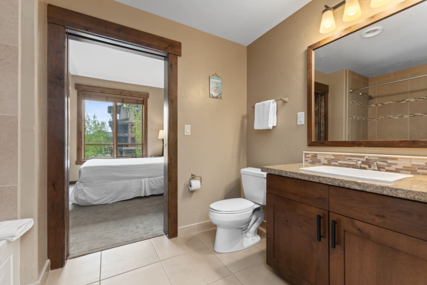 Ensuite Bathroom 2 