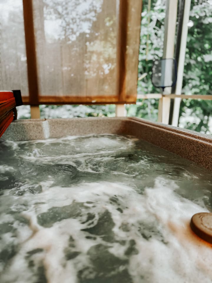 Hot Tub in Screened Porch | Perfect Spot