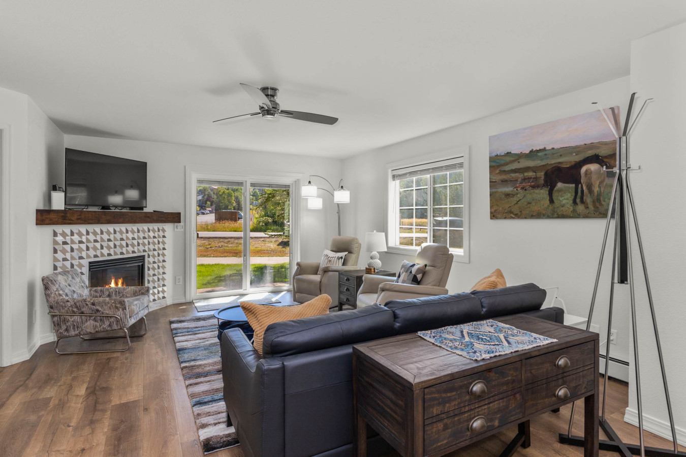 Living room | Fireplace