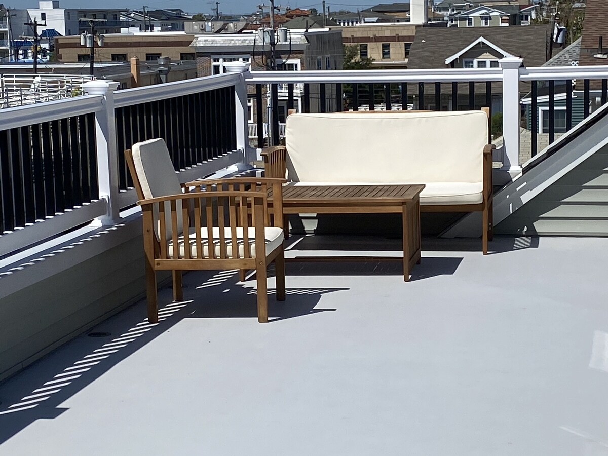 top level balcony