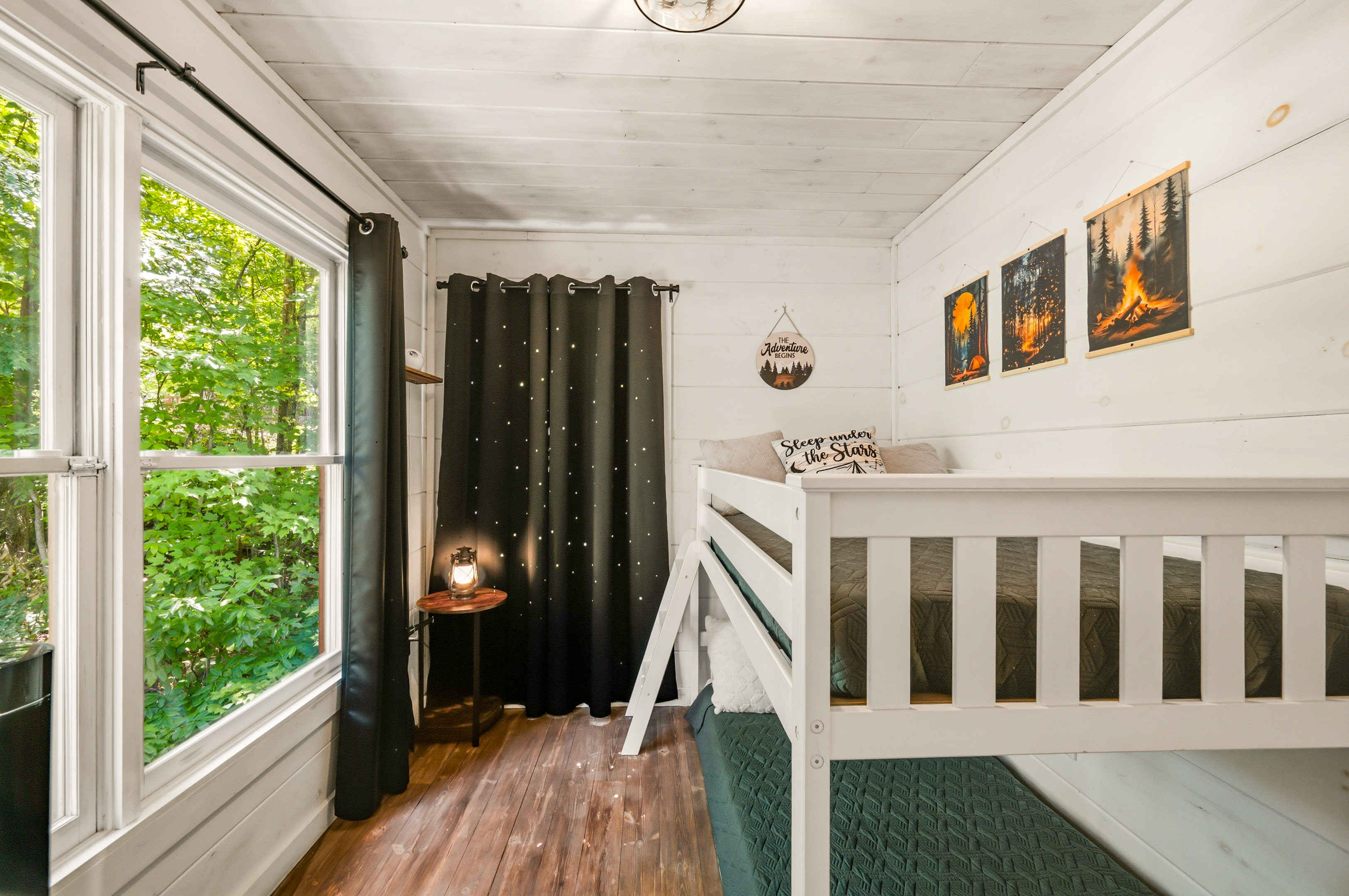 Twin bunk beds | 2nd bedroom | 1st Floor