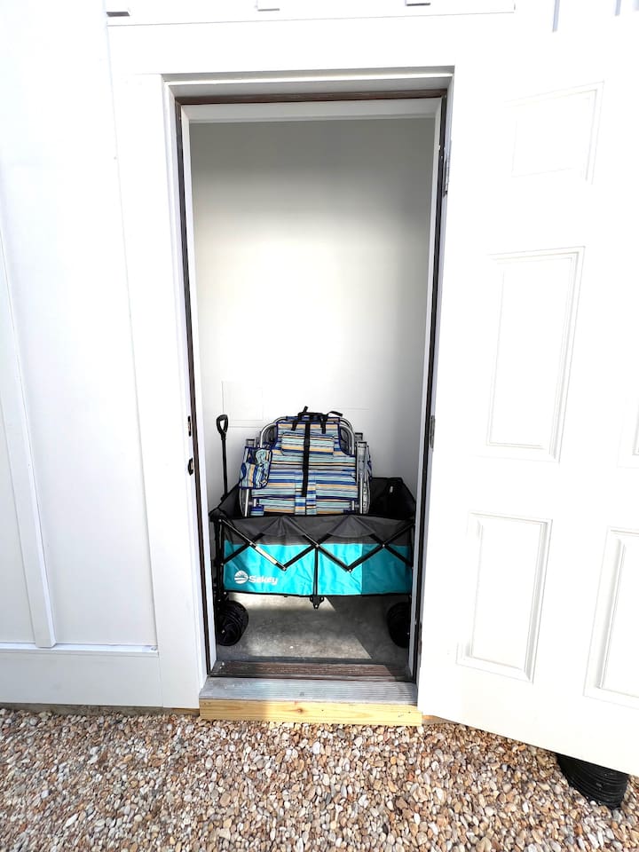 Sekey 220L Collapsible Foldable Wagon with 330lbs Weight Capacity, Heavy Duty Folding Utility Garden Cart with Big All-Terrain Beach Wheels & Drink Holders. CAUTION: NOT USED TO TRANSPORT CHILDREN