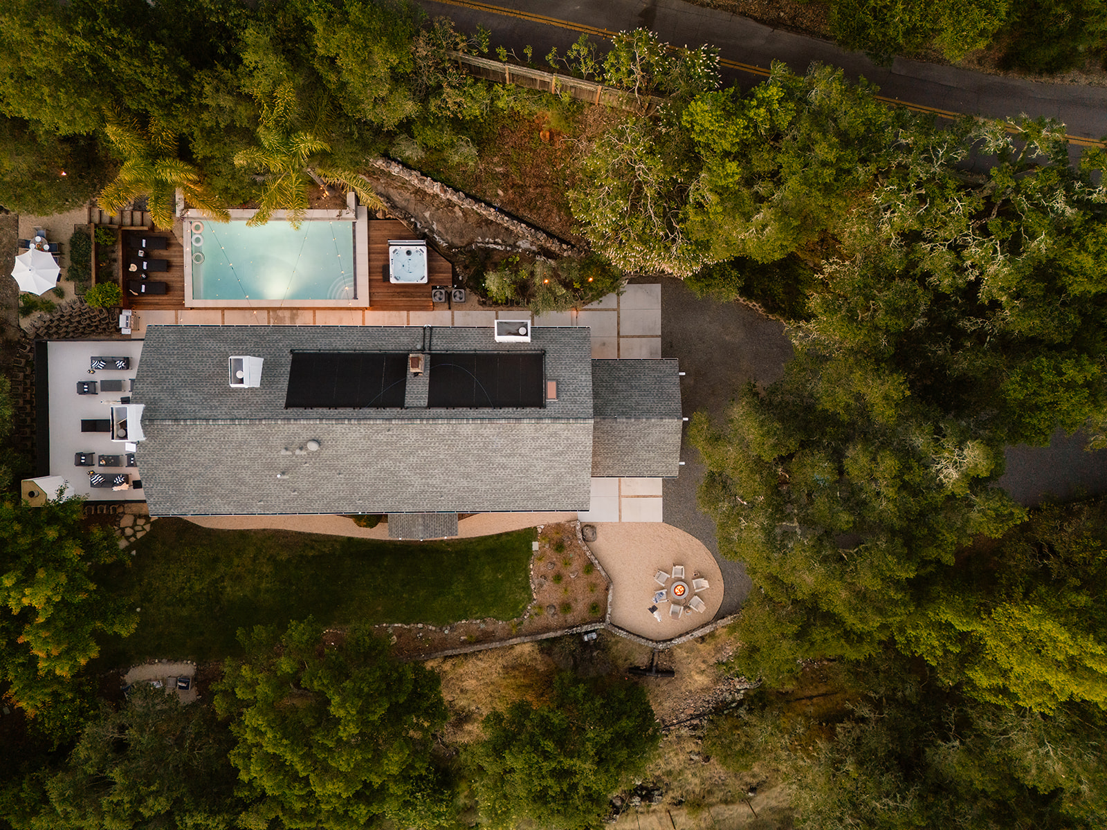 Seamless indoor-outdoor living, without thinking about it.