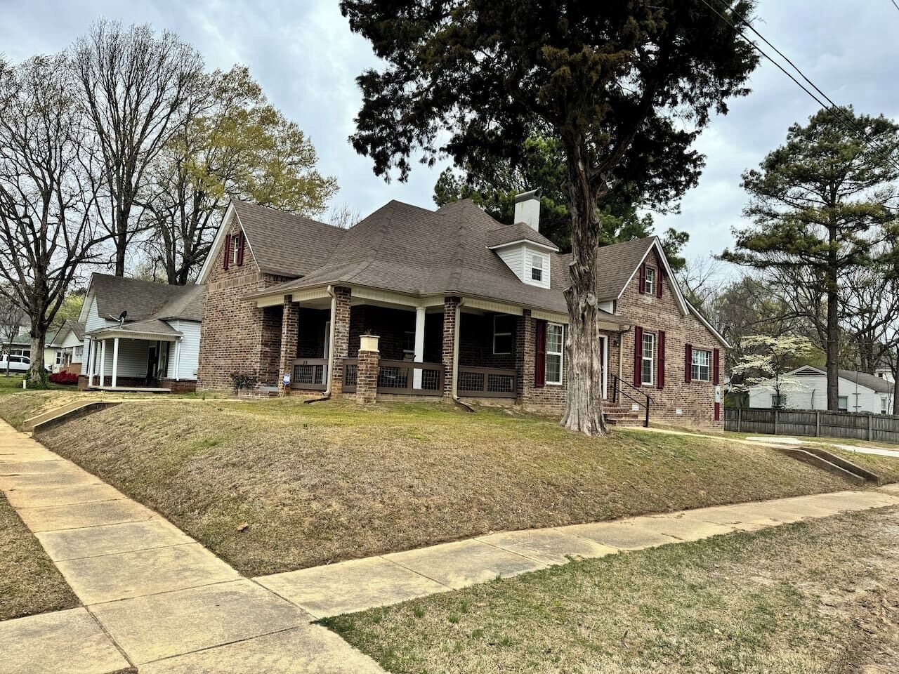 Front/Corner of house