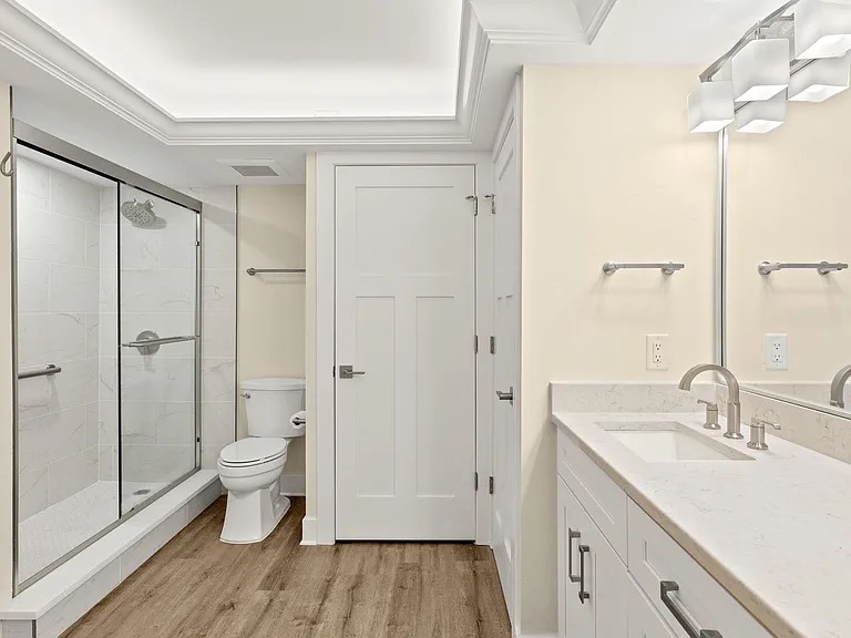 Bathroom #1 (Private)