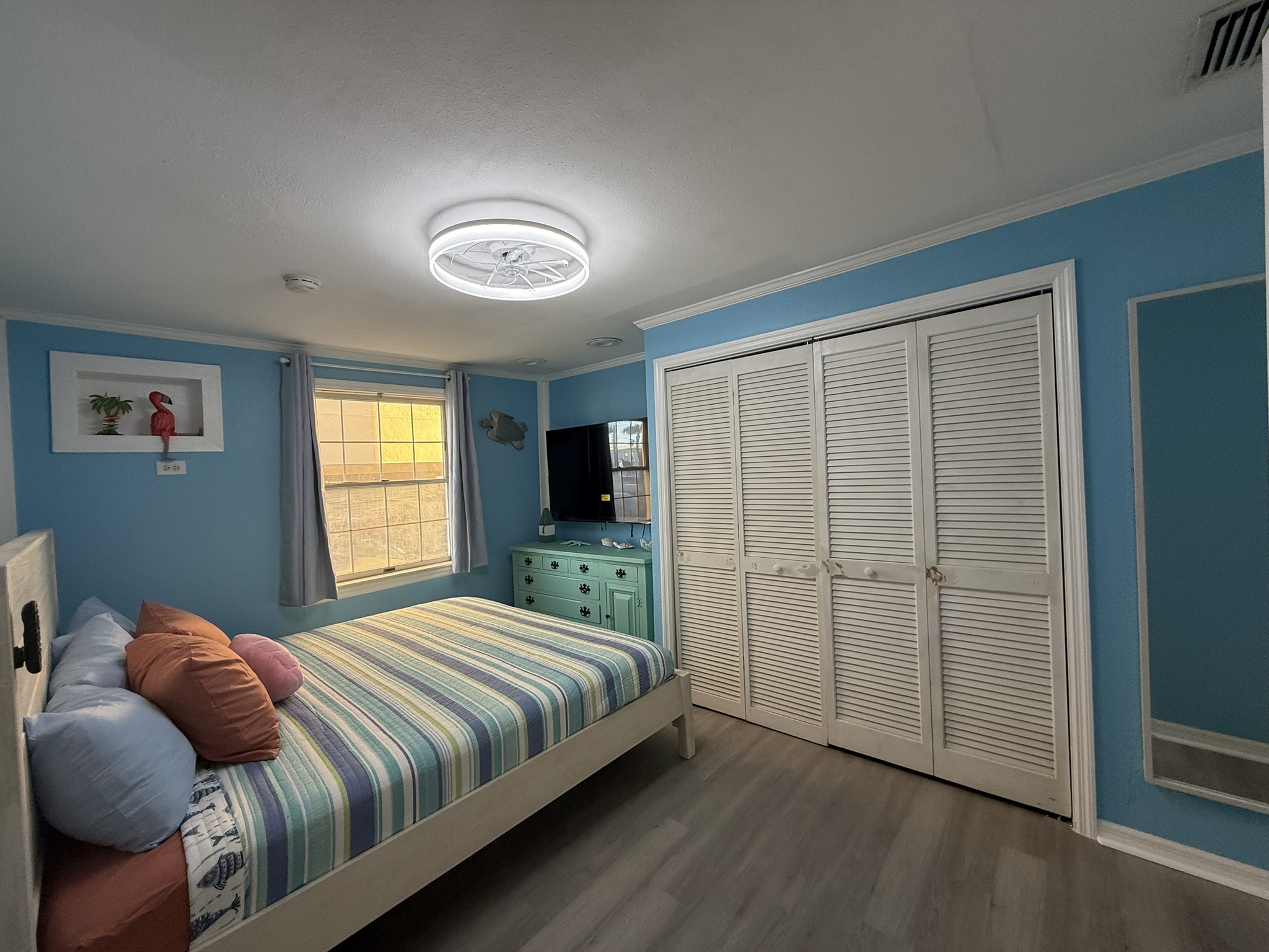 King Size Bed in Bedroom #1