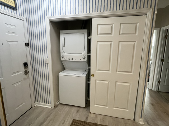 Stackable Washer & Dryer