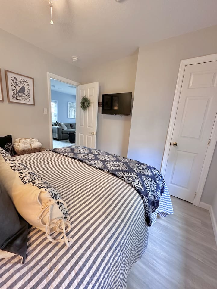 Middle Bedroom perfect for two 