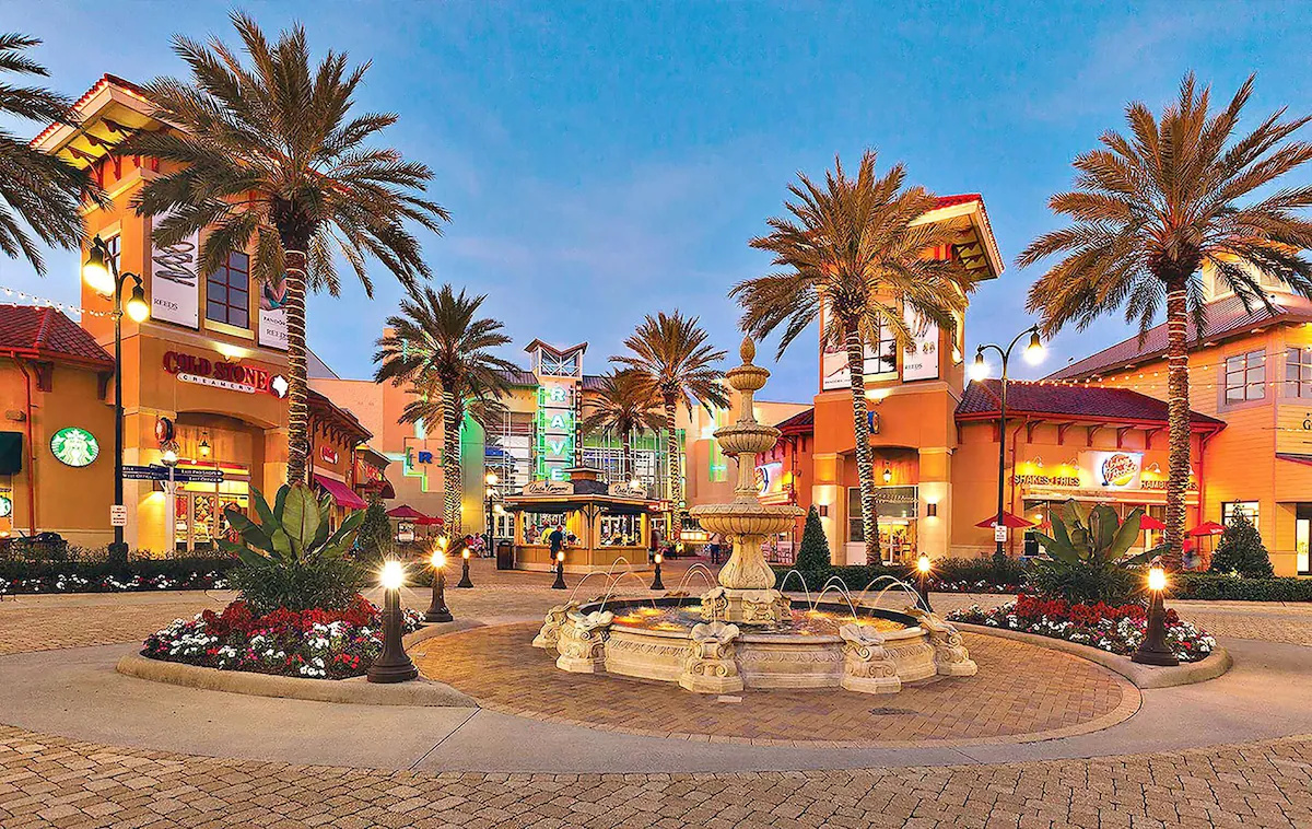 Nearby stores provide plenty of shopping opportunities.