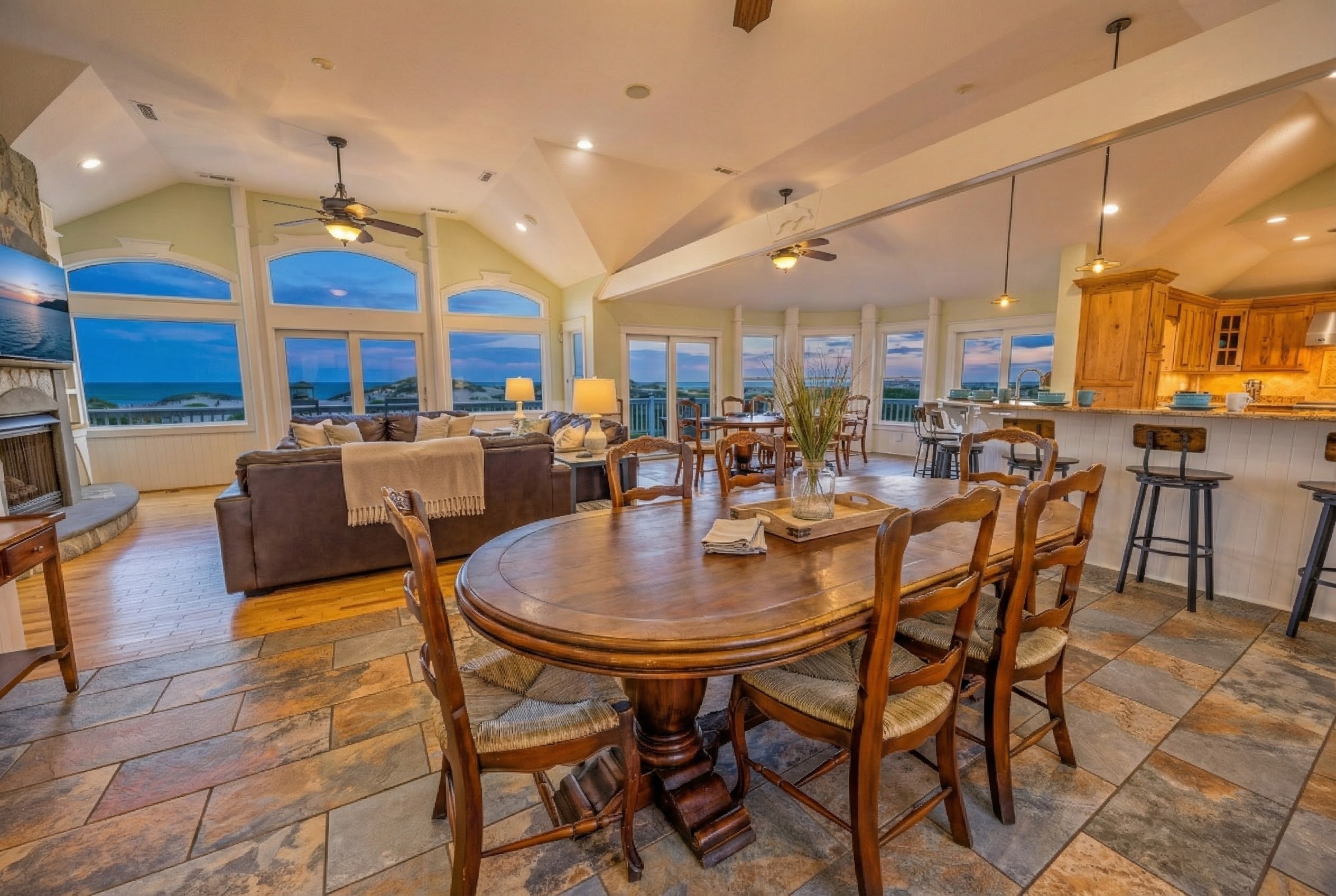 The Fitzgerald — Dining Room