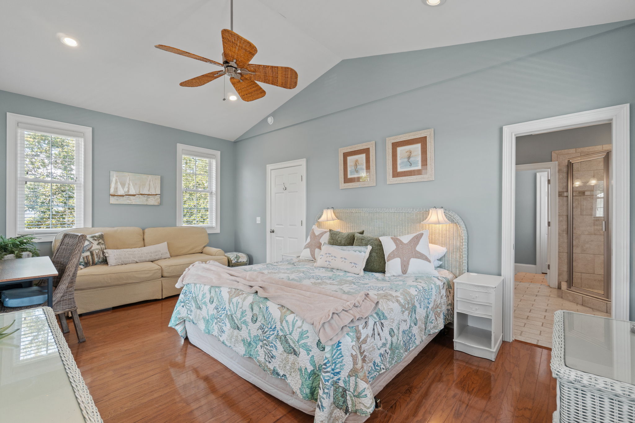 Upstairs Master with en suite