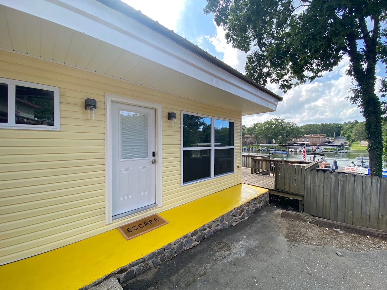 The Front Entry to the Canary Cottage!