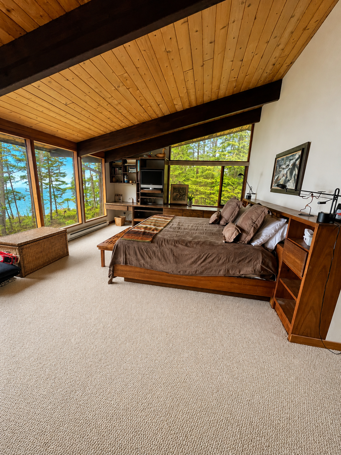 Master King with Lakeviews