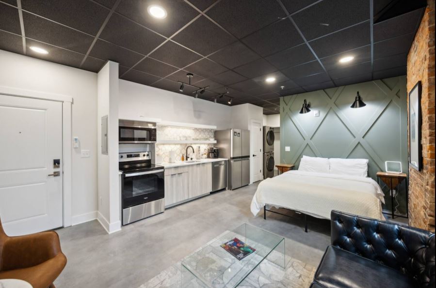 Louisville Slugger Suite Studio
