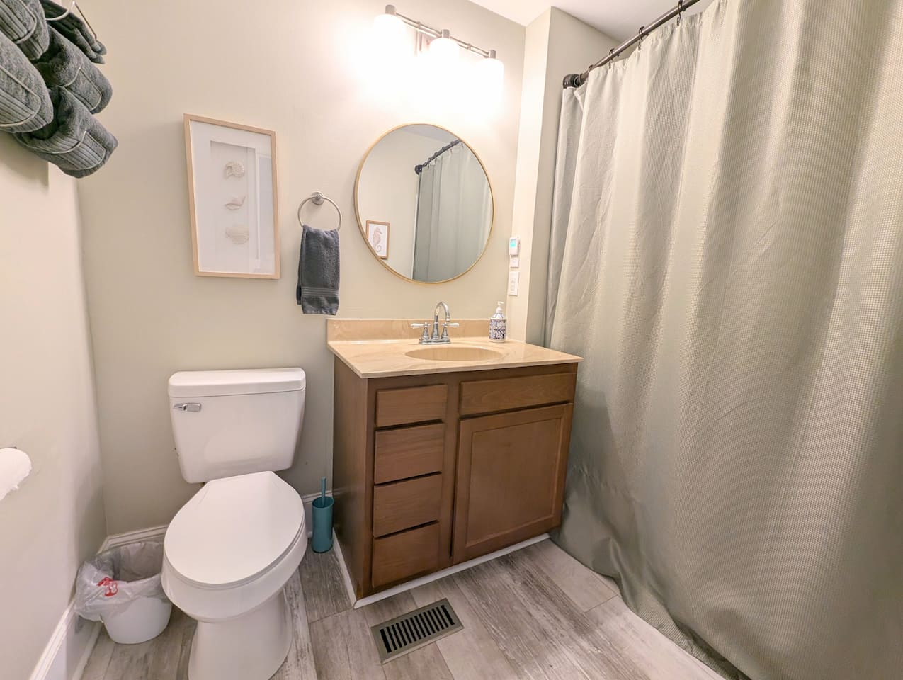 Starter soaps and bath linens provided