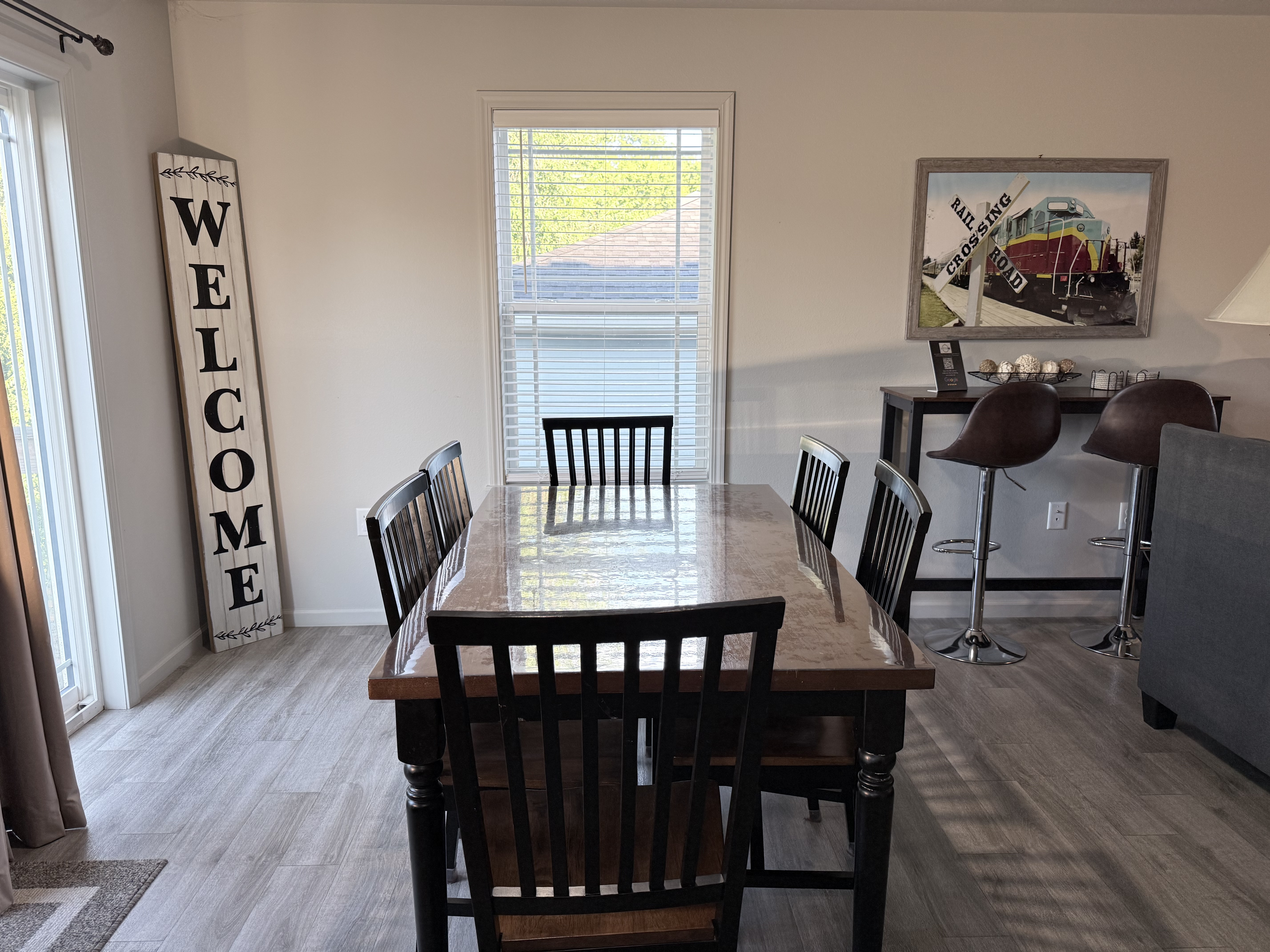 Seating for 6 at table plus 2 counter height seats