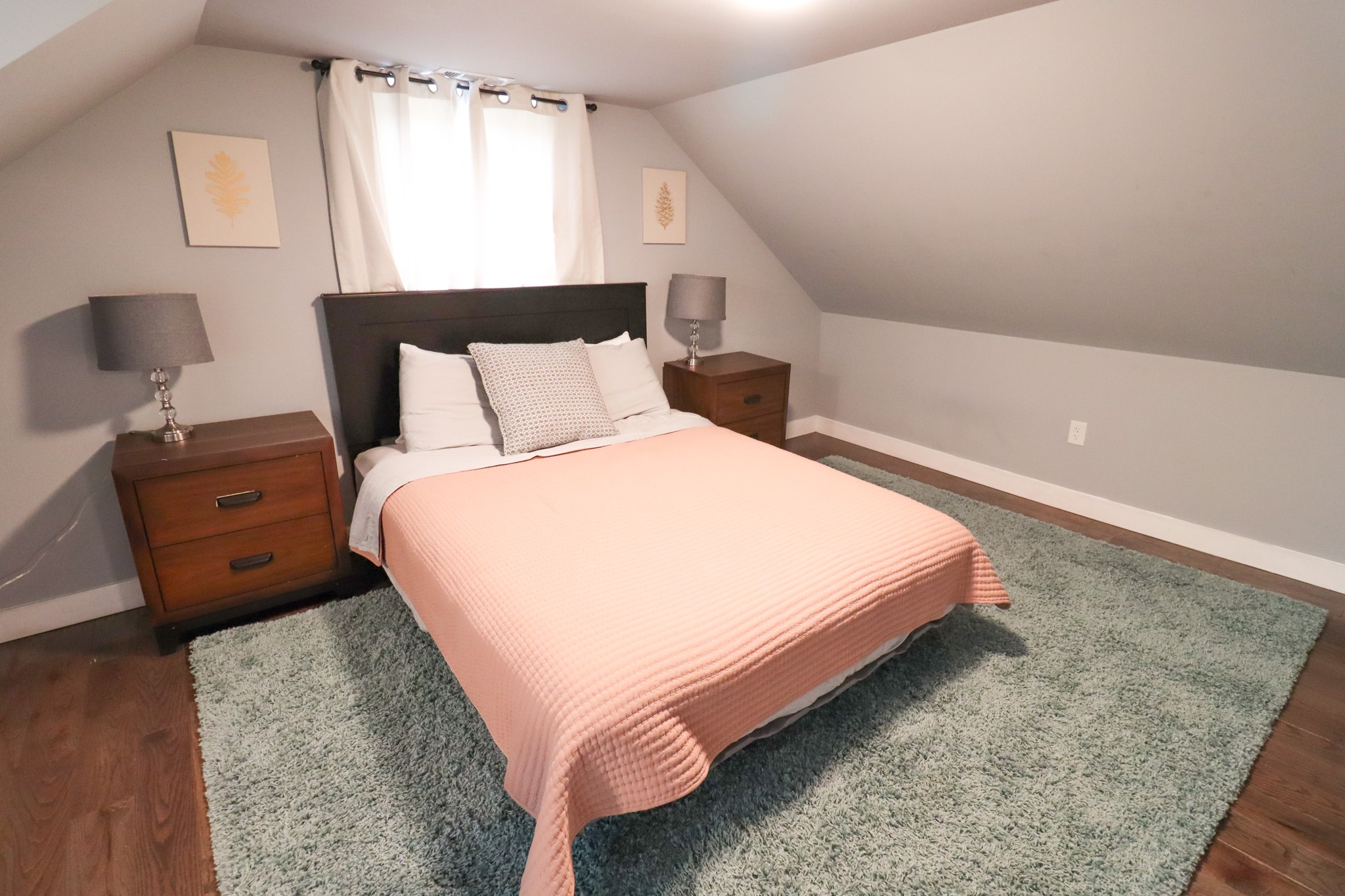 3 rd floor queen bedroom